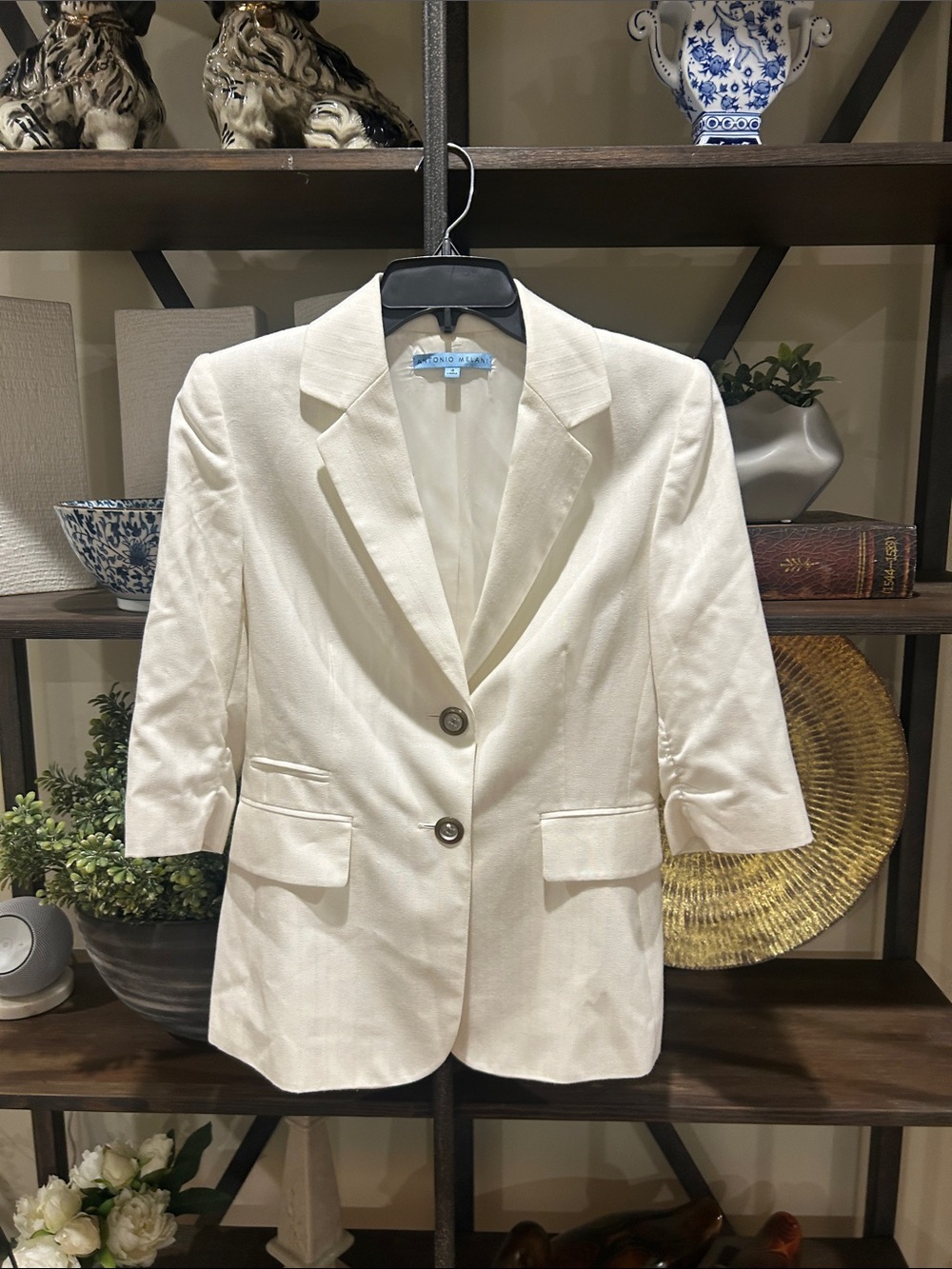 Antonio Melani size 4 Cream Two-Button Tailored Blazer